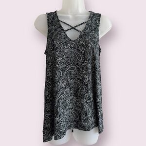 Old Navy Paisley Tank Top - Black & White Sleeveless Blouse, Size S